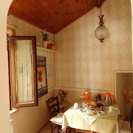 La Casa Del Sole Bed & Breakfast 3*
